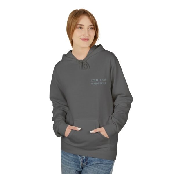 11684591006411308505_2048.jpeg Hoodie – Cold Heart Warm Soul Minimalistisches Poesie-Design – Unisex-Winter-Streetwear